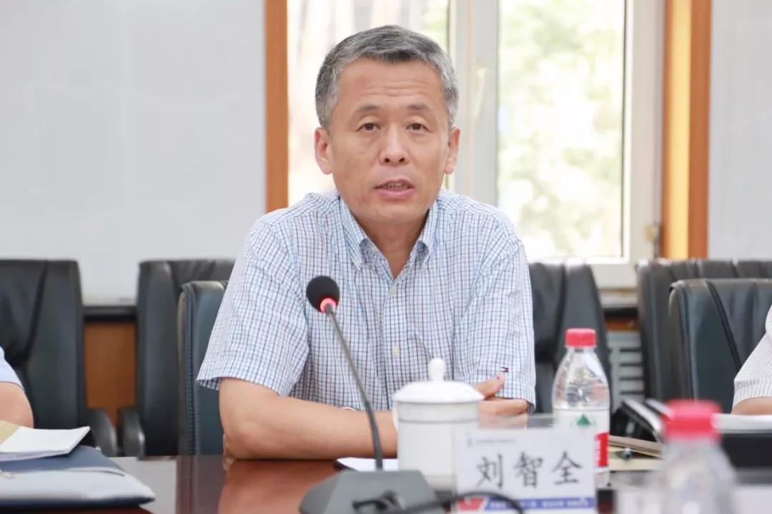 伟德体育 - 综合体育赛事平台|奥体中心相助同伴