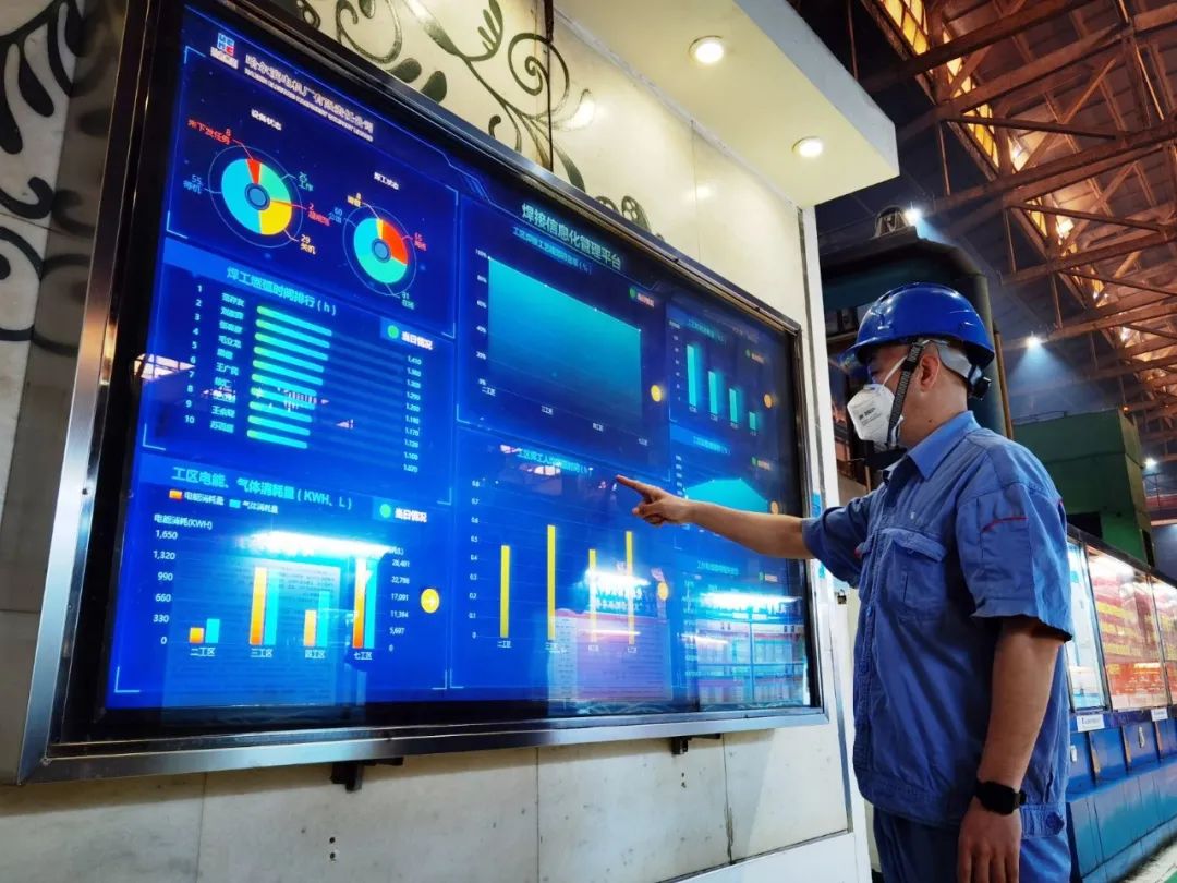 伟德体育 - 综合体育赛事平台|奥体中心相助同伴