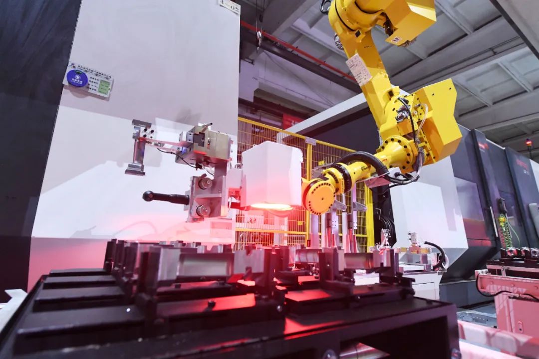 伟德体育 - 综合体育赛事平台|奥体中心相助同伴