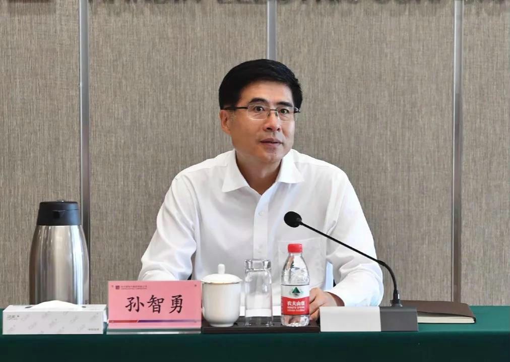 伟德体育 - 综合体育赛事平台|奥体中心相助同伴