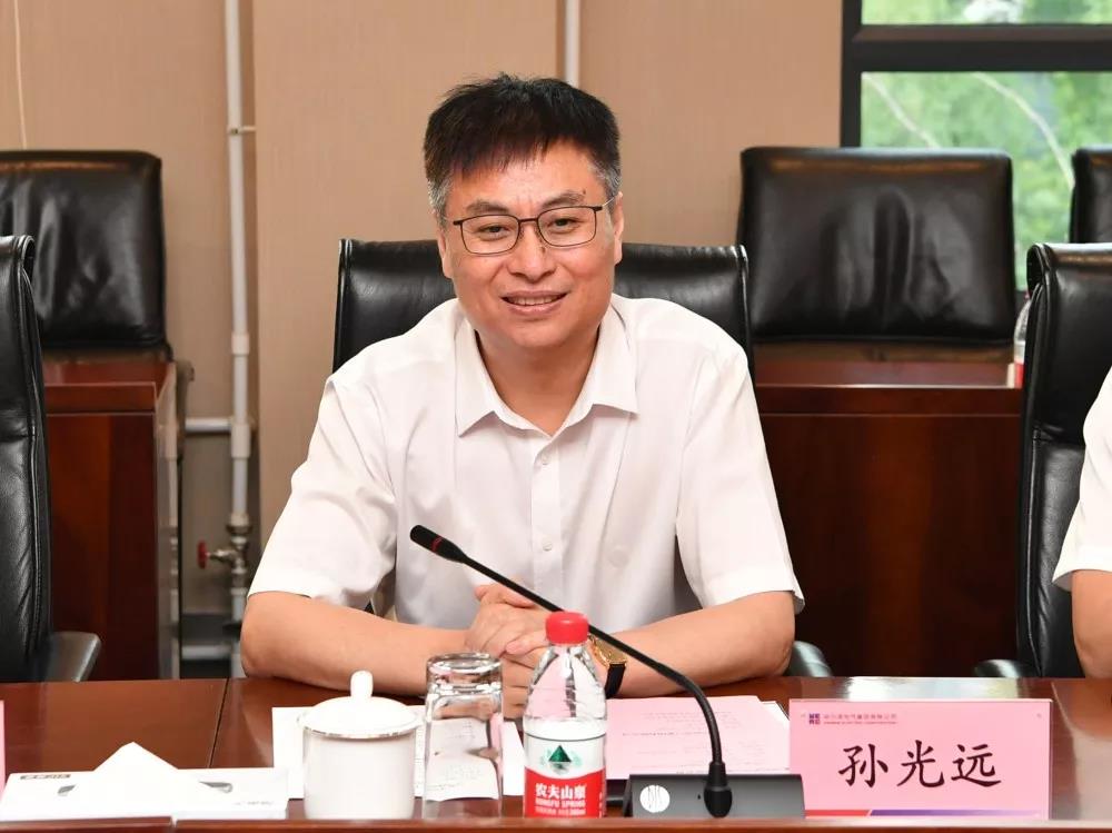 伟德体育 - 综合体育赛事平台|奥体中心相助同伴