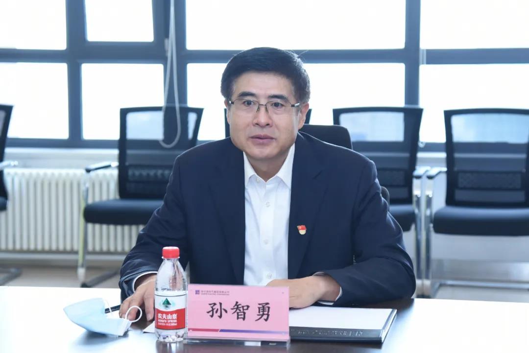 伟德体育 - 综合体育赛事平台|奥体中心相助同伴