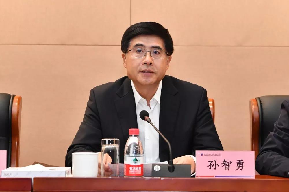 伟德体育 - 综合体育赛事平台|奥体中心相助同伴