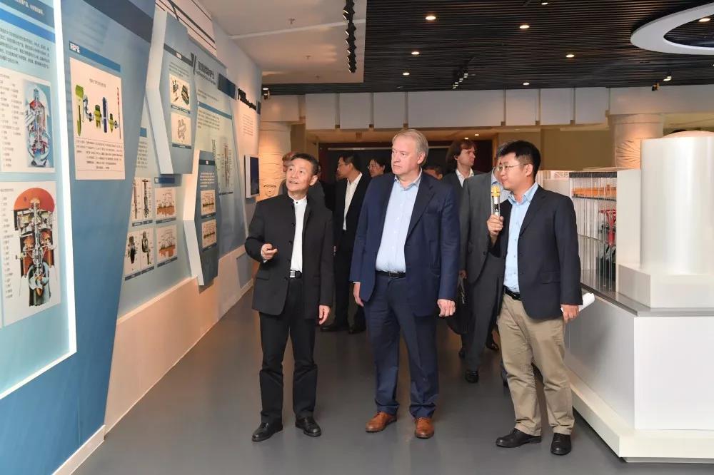 伟德体育 - 综合体育赛事平台|奥体中心相助同伴