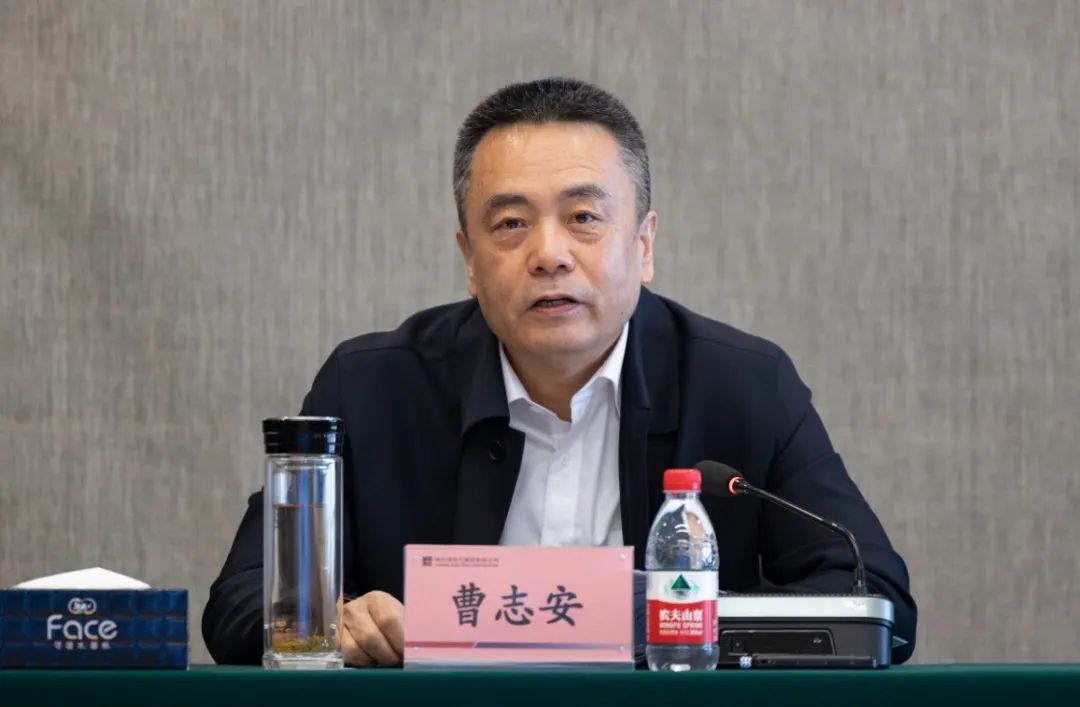 伟德体育 - 综合体育赛事平台|奥体中心相助同伴