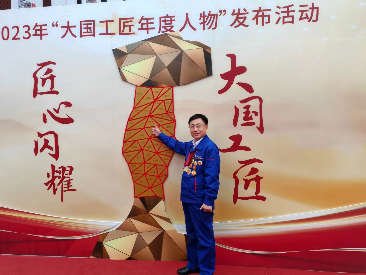 伟德体育 - 综合体育赛事平台|奥体中心相助同伴