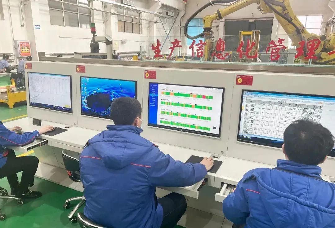 伟德体育 - 综合体育赛事平台|奥体中心相助同伴