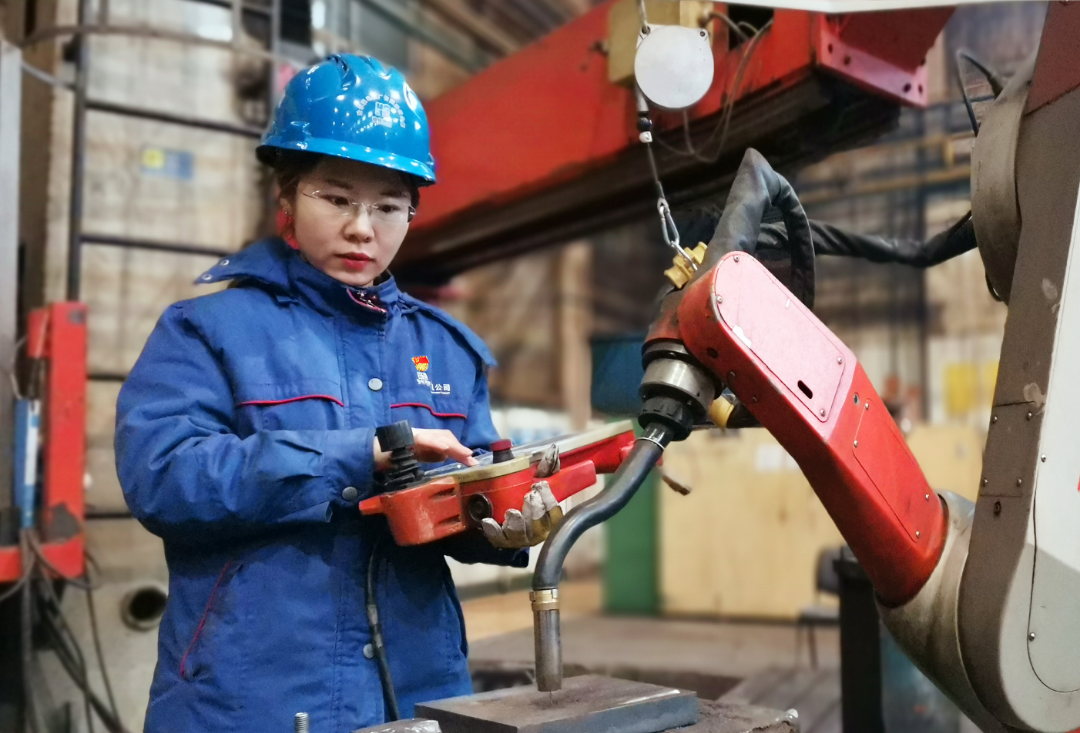 伟德体育 - 综合体育赛事平台|奥体中心相助同伴