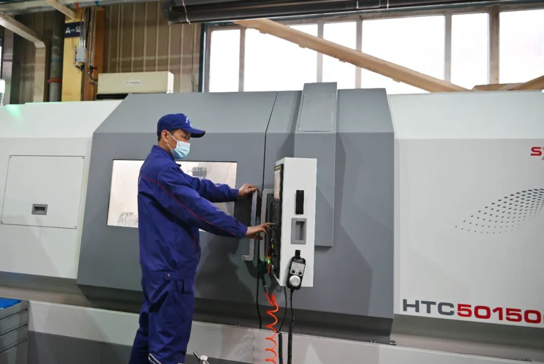 伟德体育 - 综合体育赛事平台|奥体中心相助同伴