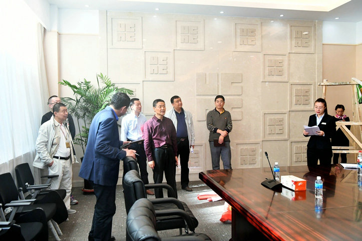 伟德体育 - 综合体育赛事平台|奥体中心相助同伴